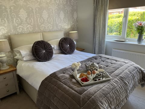 Cottage | 2 bedrooms, individually decorated, individually furnished, free WiFi