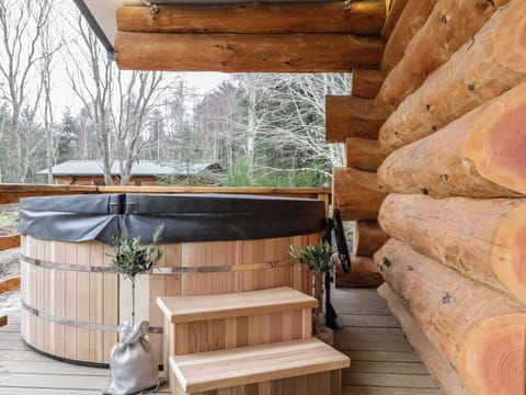 Cottage | Property grounds