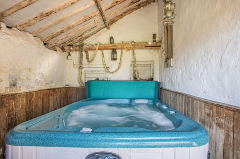 Cottage | Property grounds