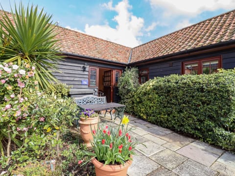 Cottage | Property grounds
