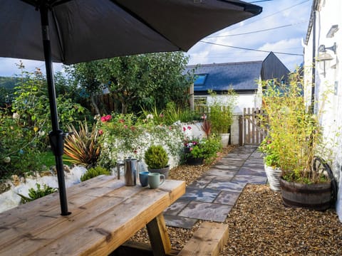 Cottage | Outdoor dining