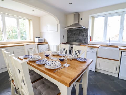 Microwave, stovetop, dishwasher, highchair