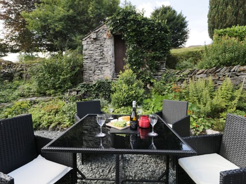 Cottage | Balcony