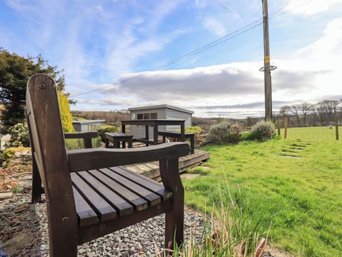 Cottage | Property grounds