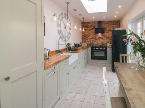 Cottage | Interior