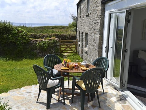 Cottage | Outdoor dining