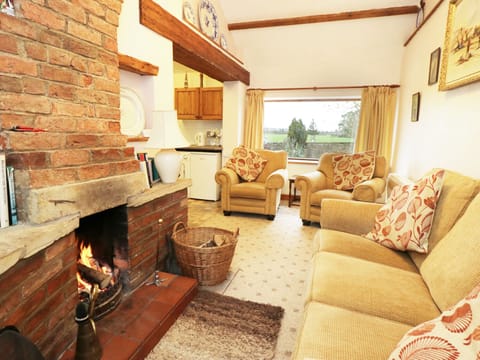 Cottage | Living room | TV