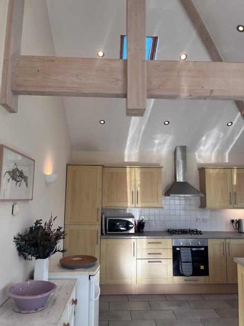 Image picker A2F878C8 4C57 443C BCEA 39875AC2C7DA 7331 00000112F6AAB85C