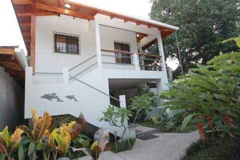 CASITA TREE HOUSE STUDIO APARTMENT AT CASA DEL MAR