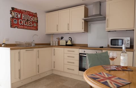 Kitchen- brand new in June 2016