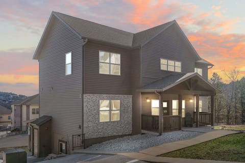 Welcome to Lovin Lakeside Livin!