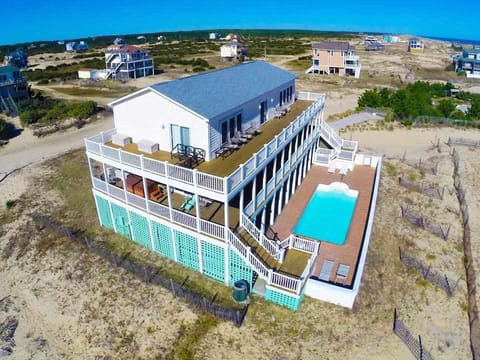 Gorgeous ocean view from ample decking.