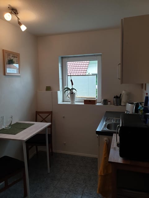 Cookware/dishes/utensils