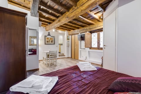 Apartment, 1 Queen Bed, Non Smoking, Air conditioning | 1 bedroom, in-room safe, free cribs/infant beds, free WiFi