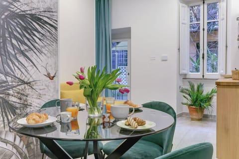 Apartment, 2 Bedrooms, Garden View | Living area | Flat-screen TV