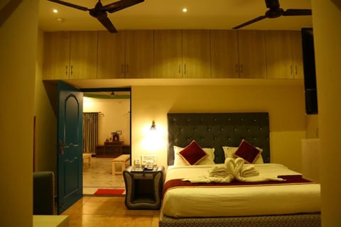 Egyptian cotton sheets, premium bedding, down comforters