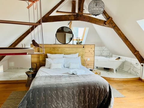 Superior Double Room, Ensuite (Chambre Honorine)