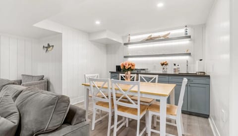 Basement wet bar and dining room