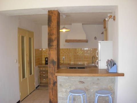 Apartment (Verveine ) | Private kitchen | Fridge, microwave, oven, coffee/tea maker