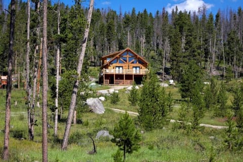 Your own private secluded mountain retreat