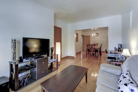 Living room & Dining room