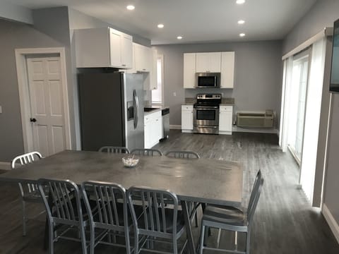 Kitchen/Dining Area