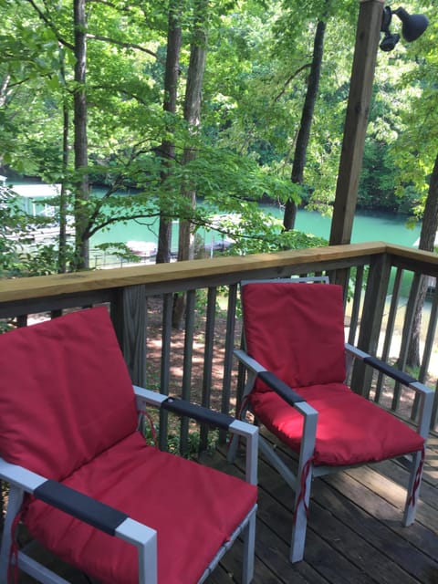 More seating for lake viewing