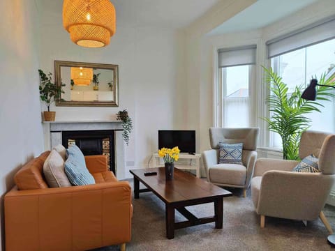 Alexandra Apartment Living Room