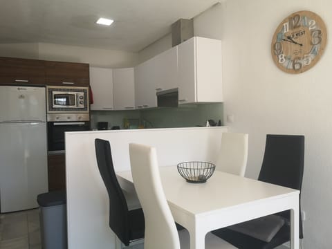 Comedor / Dining area