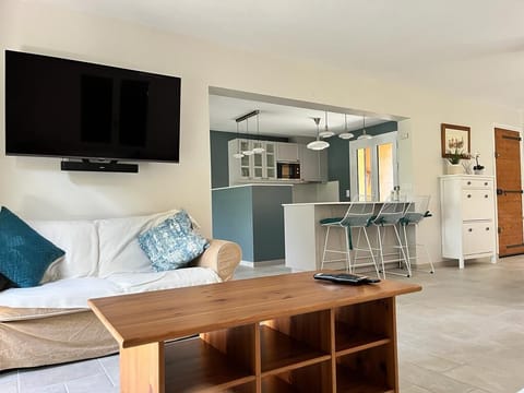 Open plan kitchen, dining,living area