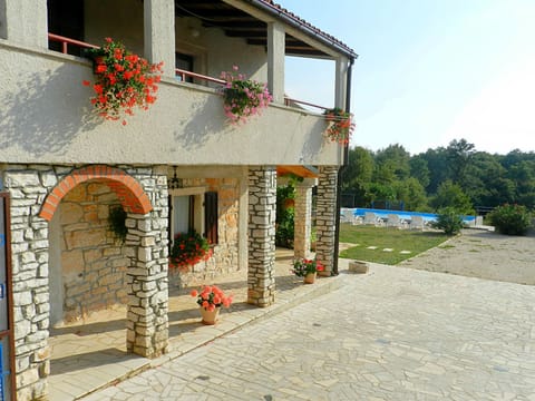 Haus Ana