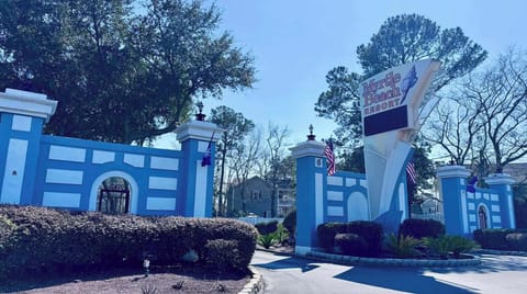 Myrtle Beach resort entrance