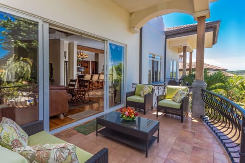 Lovely Balcony— enjoy  morning breezes,  songbirds & glorious sunsets at dusk.