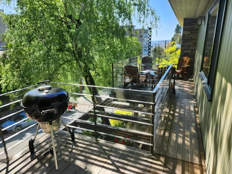 Relaxing Private Deck With View Condo 3 Only