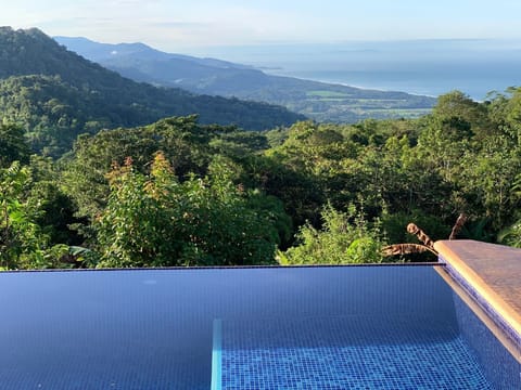 Expansive ocean views to the south - 100 miles to Osa Peninsula