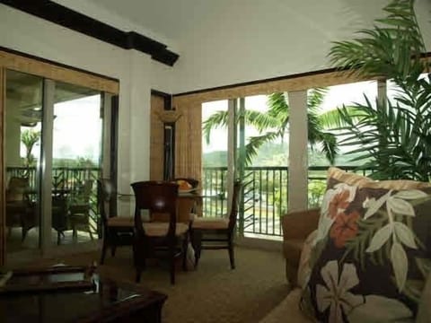 Living room with mountain view of the "Sleeping Giant"