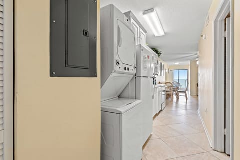 Washer & dryer in unit