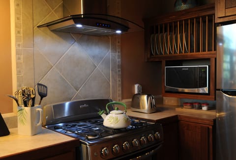 Home away from home with a fully equipped kitchen!