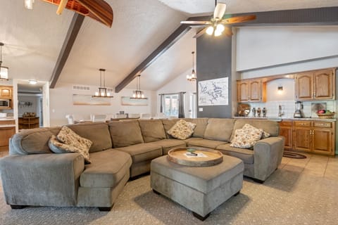 Common Area Upstairs