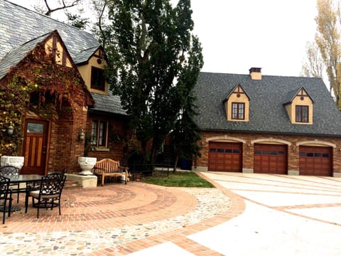 Butler Manor- Carriage House  on Right 