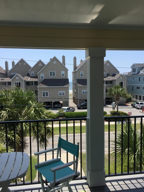 upstairs deck overlooking ocean