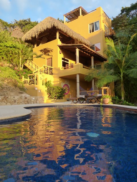 Casa with infinity pool