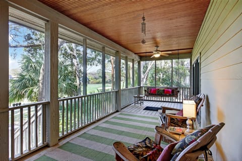 Screened Porch with Golf Views!