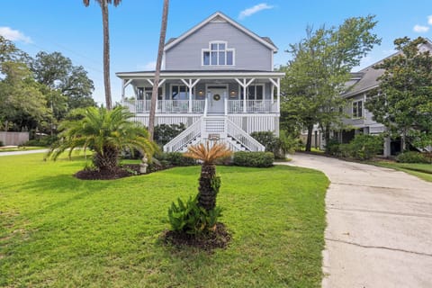 Isle of Palms Property Close to the Marina