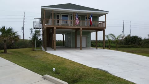Front of beachhouse