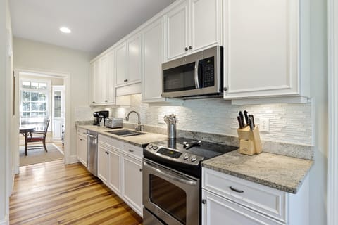 Fully equipped kitchen.