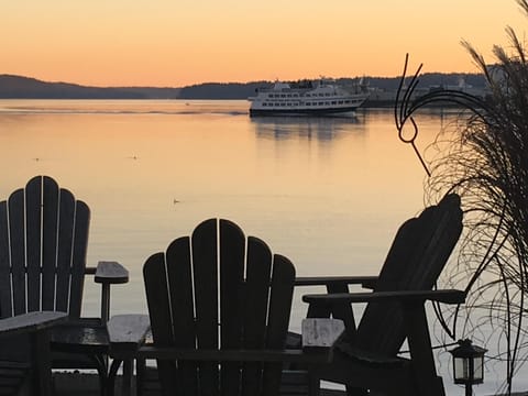 Sunset entertainment
