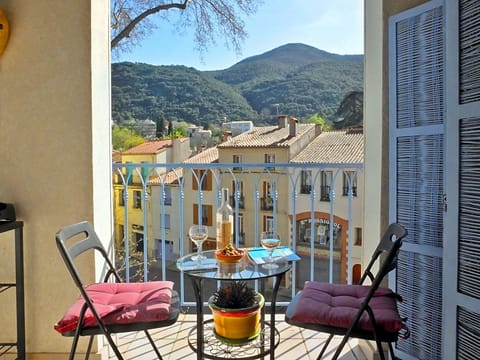 Balcony with stunning views of the mountains