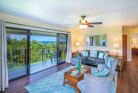Open Floor Plan with Distant Ocean Vista View and Jungle Valley View