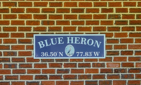 Welcome to Lake Gaston and the Blue Heron!